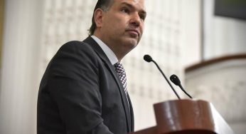 Christian Von solicita licencia a Congreso de CDMX