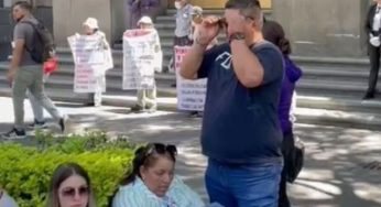 Viajan desde Chihuahua para exigir a la Suprema Corte la entrega de libros de texto gratuitos