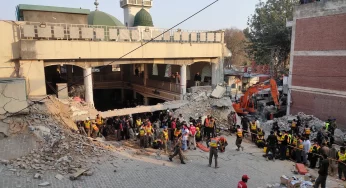 Explosión de mezquita en Pakistán deja al menos 47 muertos