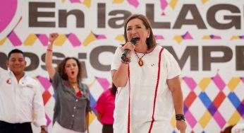 En el último minuto y en lo oscurito, Xóchitl Gálvez visita Tepatepec